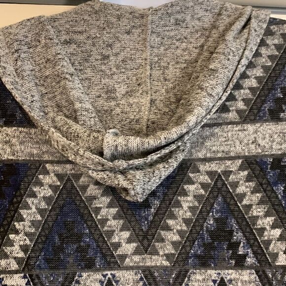 ALMOST FAMOUS, hoodie long sleeve, cover up, small, southwest design - Picture 6 of 12